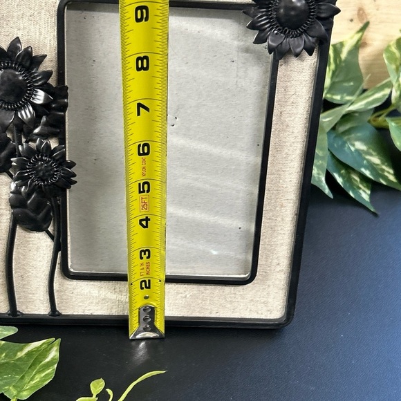 5x7 Sunflower Frame Croft and Barrow Metal Sunflowers Burlap Inset Black‎ Trim - Picture 2 of 12
